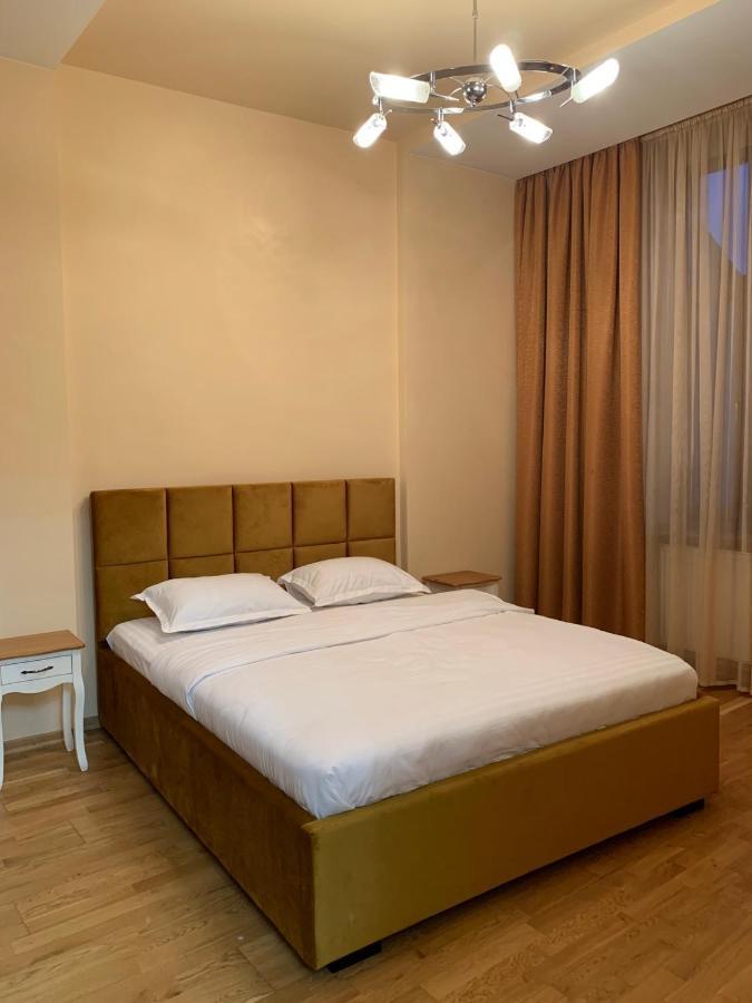 Avangard Qn Romana 26 Apart Lviv Exterior foto
