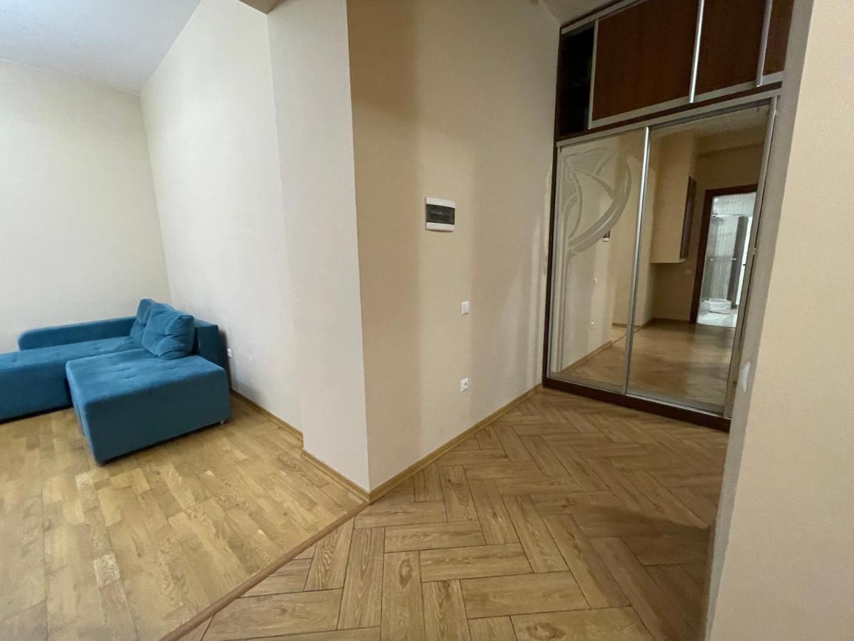 Avangard Qn Romana 26 Apart Lviv Exterior foto