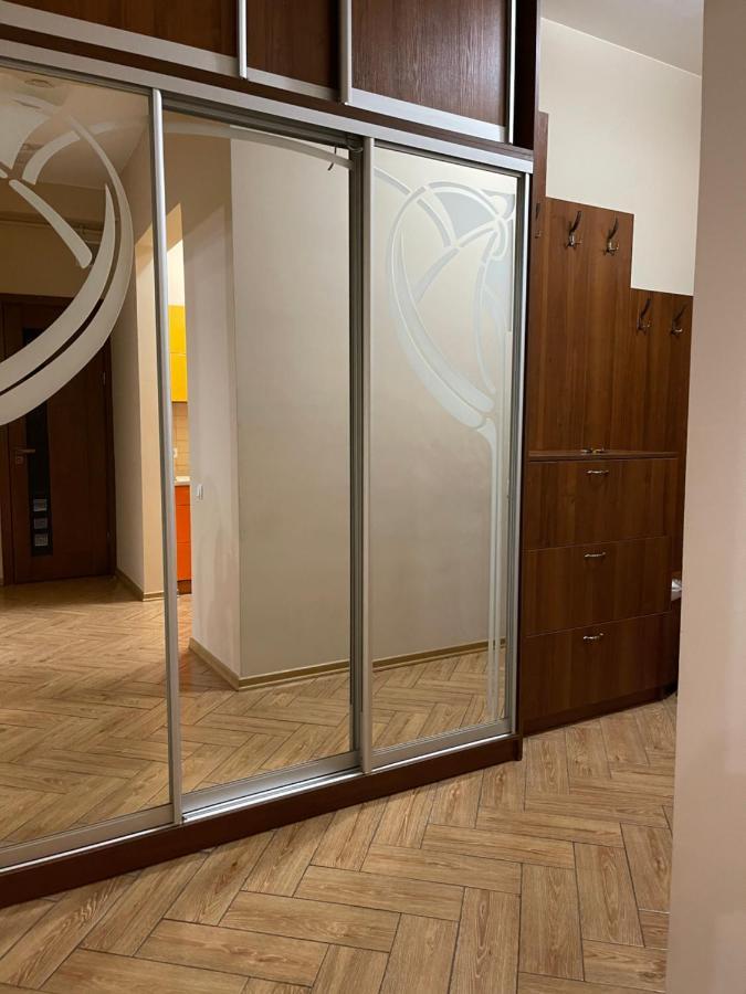 Avangard Qn Romana 26 Apart Lviv Exterior foto